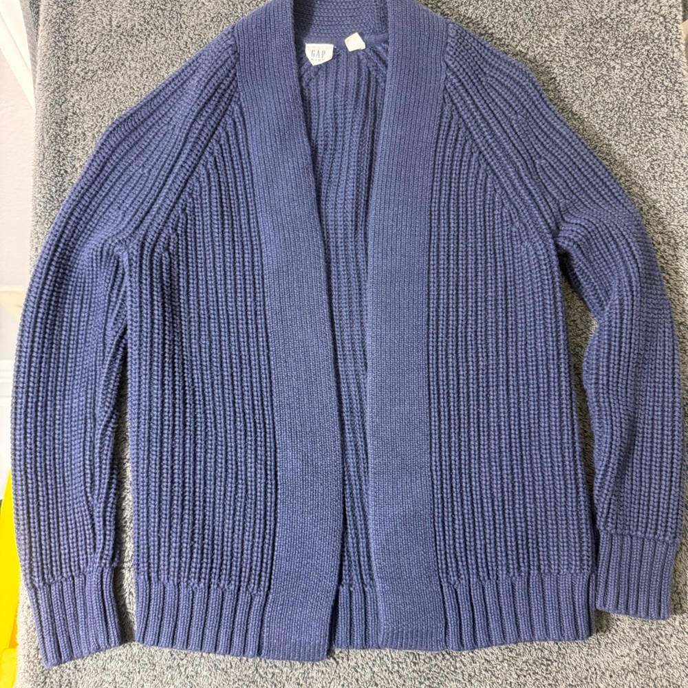 GAP Kid's Navy Sweater-‎ Size M Perfect for uniform cardigan